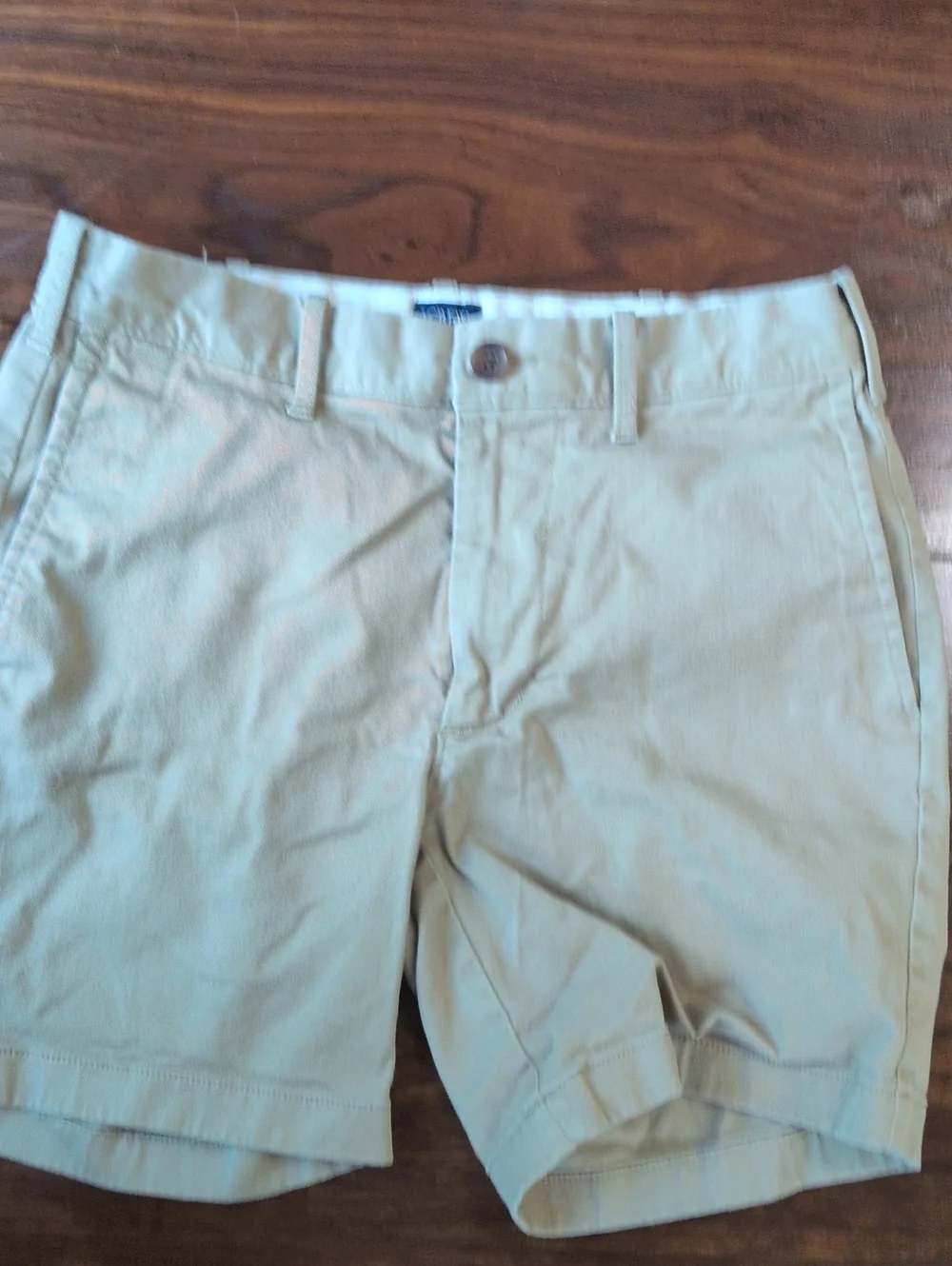 J. Crew Men's Flat Front Chino Shorts in Khaki